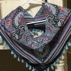 Collar length infinity scarf